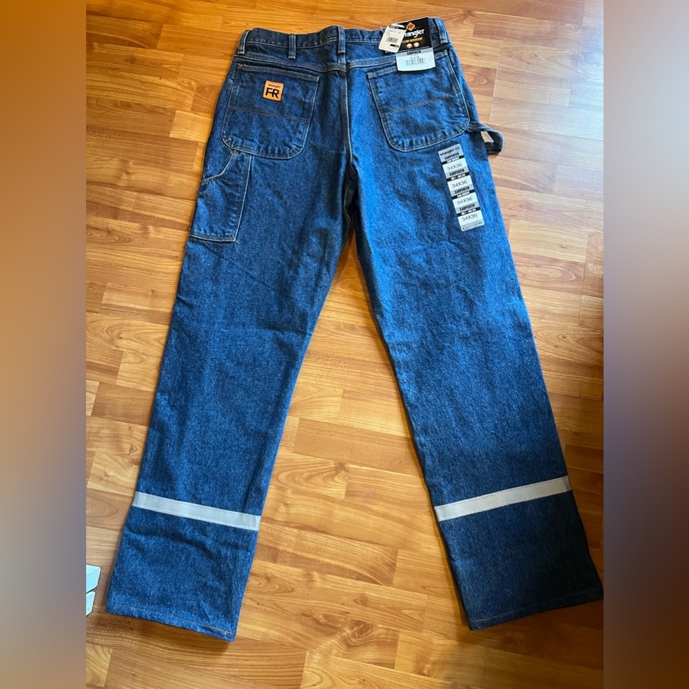 NWT Wrangler carpenter FRs size 34x36